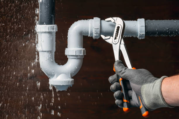 Professional Drain Cleaning technician working in Bynum, AL